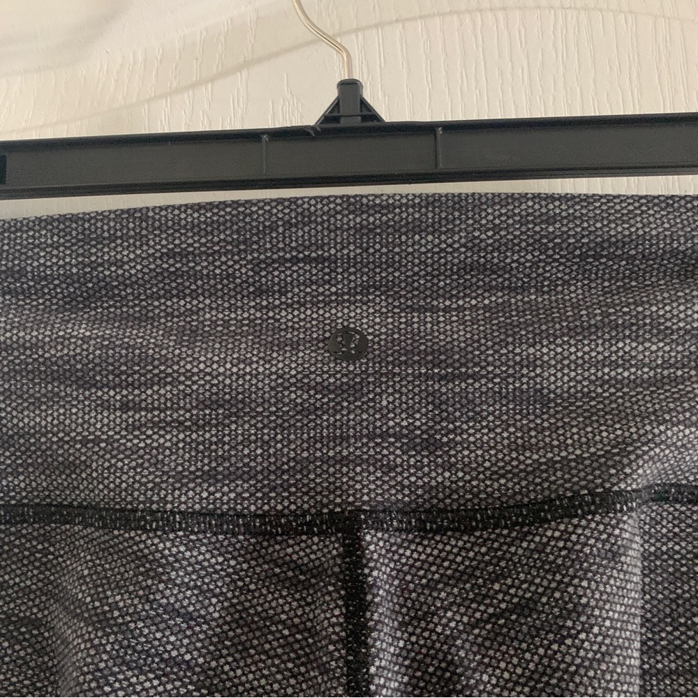 Women’s 4 LULULEMON Heathered Navy Blue White Coco Pique High Rise 7/8 Leggings‎ - Picture 5 of 6